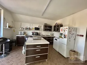 Prodej rodinného domu, Teplice nad Metují, 200 m2