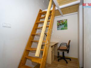 Pronájem bytu 1+kk, Holice, Husova, 38 m2