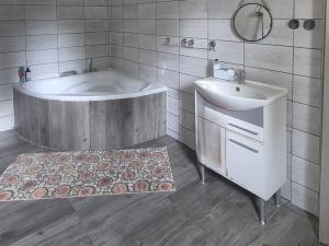 Prodej rodinného domu, Čachovice, Družstevní, 160 m2