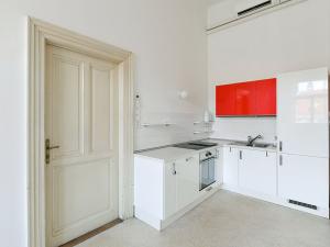 Pronájem bytu 3+1, Praha - Nové Město, Senovážné náměstí, 90 m2