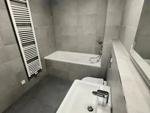 Pronájem bytu 2+kk, Praha, V třešňovce, 57 m2