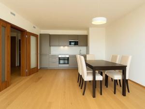 Pronájem bytu 2+kk, Praha - Smíchov, Šiklové, 58 m2