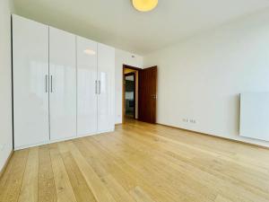 Pronájem bytu 2+kk, Praha - Smíchov, Šiklové, 58 m2
