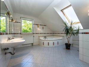 Prodej rodinného domu, Praha - Újezd nad Lesy, Novosibřinská, 270 m2
