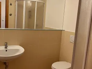 Pronájem bytu 2+kk, Praha, Bělohorská, 53 m2
