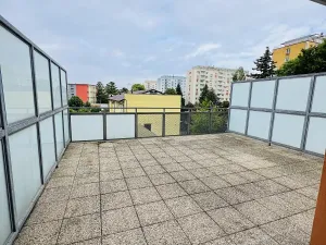 Pronájem bytu 2+kk, Olomouc, Nezvalova, 45 m2