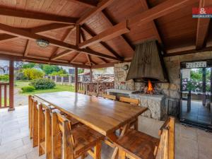 Prodej rodinného domu, Nová Role - Mezirolí, 221 m2