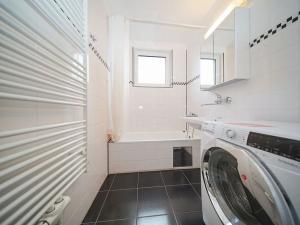 Pronájem bytu 2+kk, Praha - Vokovice, K Červenému vrchu, 60 m2