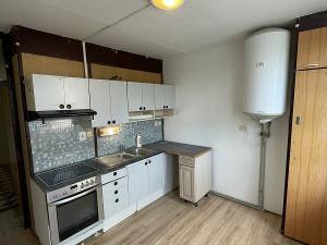 Pronájem bytu 2+1, Chodová Planá, sídliště Lučina, 64 m2