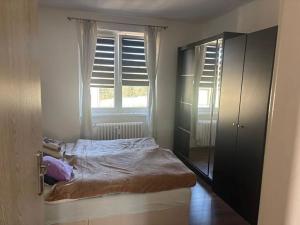 Prodej bytu 3+1, Karlovy Vary, Vítězná, 66 m2