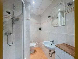 Pronájem bytu 2+kk, Praha - Liboc, Ruzyňská, 35 m2