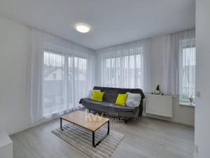 Prodej bytu 2+kk, Cheb, Na Nivách, 42 m2