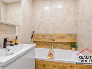 Prodej bytu 4+1, Frýdek-Místek, Josefa Suka, 72 m2