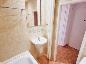 Pronájem bytu 2+1, Praha - Žižkov, Osiková, 57 m2