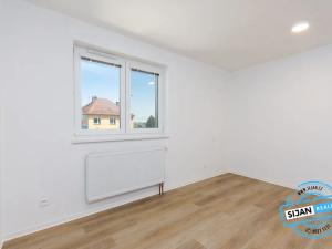 Pronájem bytu 2+kk, Opava, Krnovská, 36 m2