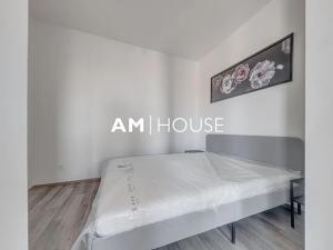 Pronájem bytu 1+kk, Praha - Strašnice, Zvěřinova, 48 m2