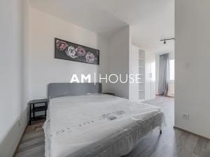 Pronájem bytu 1+kk, Praha - Strašnice, Zvěřinova, 48 m2