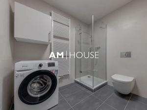 Pronájem bytu 1+kk, Praha - Strašnice, Zvěřinova, 48 m2