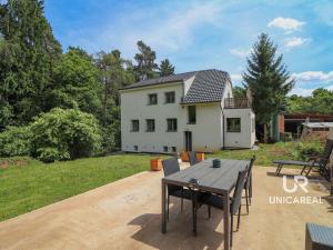 Prodej rodinného domu, Babice u Rosic, Zahrady, 250 m2