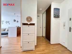 Pronájem bytu 2+kk, Praha - Modřany, Boženy Jandlové, 56 m2