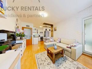 Pronájem bytu 2+kk, Praha - Prosek, Litoměřická, 42 m2