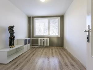Pronájem bytu 3+kk, Praha - Kobylisy, Mirovická, 68 m2