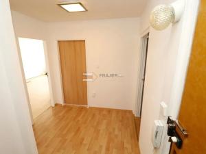 Prodej bytu 3+kk, Praha - Řepy, Nevanova, 68 m2
