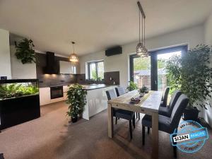 Prodej rodinného domu, Choltice, Na Hlásku, 166 m2