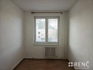 Prodej bytu 3+1, Hodonín, nám. Osvobození, 69 m2