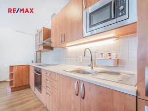 Prodej bytu 1+kk, Praha - Černý Most, Dobrovolného, 32 m2