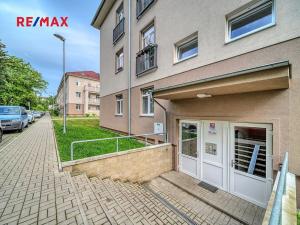 Pronájem bytu 2+kk, Milovice, Slepá, 38 m2