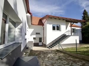 Pronájem rodinného domu, Kamýk nad Vltavou, 550 m2