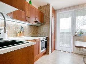 Prodej bytu 3+1, Hrádek, Družstevní, 75 m2