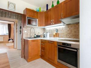 Prodej bytu 3+1, Hrádek, Družstevní, 75 m2