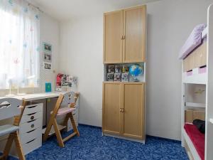 Prodej bytu 3+1, Hrádek, Družstevní, 75 m2
