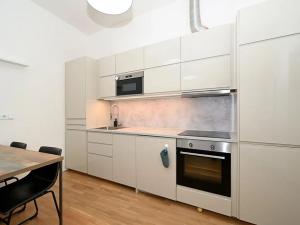 Prodej bytu 1+1, Praha - Smíchov, Pivovarská, 56 m2