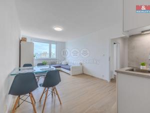 Prodej bytu 2+kk, Praha - Řepy, Makovského, 45 m2