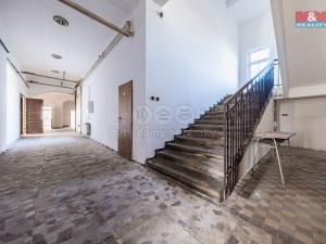 Prodej výrobních prostor, Načeradec, Zámecké náměstí, 1800 m2