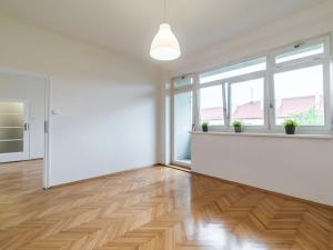 Pronájem bytu 2+kk, Praha - Vršovice, Kišiněvská, 48 m2
