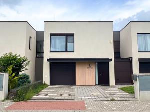 Pronájem rodinného domu, Praha - Březiněves, Na poli, 150 m2