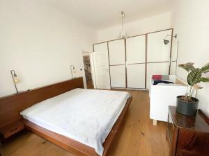 Pronájem bytu 2+1, Praha - Karlín, Vítkova, 68 m2