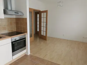 Pronájem bytu 2+kk, Praha - Černý Most, Cíglerova, 55 m2