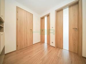 Pronájem bytu 2+kk, Praha - Vysočany, Sokolovská, 52 m2