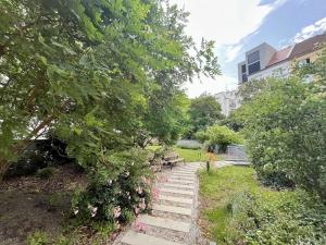 Pronájem bytu 2+kk, Praha - Vysočany, Sokolovská, 52 m2