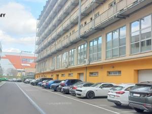 Prodej garážového stání, Praha, Českomoravská, 12 m2