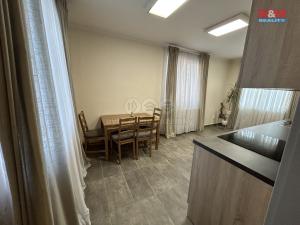 Pronájem bytu 3+1, Louny, Osvoboditelů, 80 m2