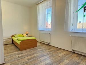 Pronájem bytu 2+kk, Stráž, 72 m2