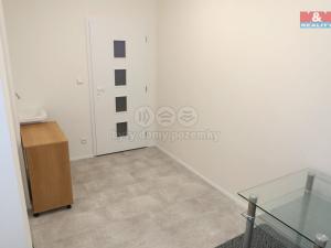 Pronájem obchodního prostoru, Zdice, Čs. armády, 18 m2