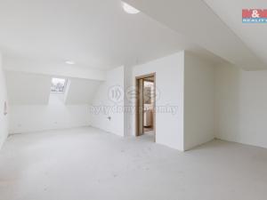 Prodej bytu 1+kk, Královec, 40 m2