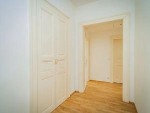 Pronájem bytu 4+kk, Praha - Nové Město, Na Moráni, 153 m2